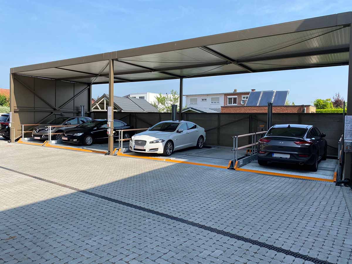 Parking system with 3 cars
